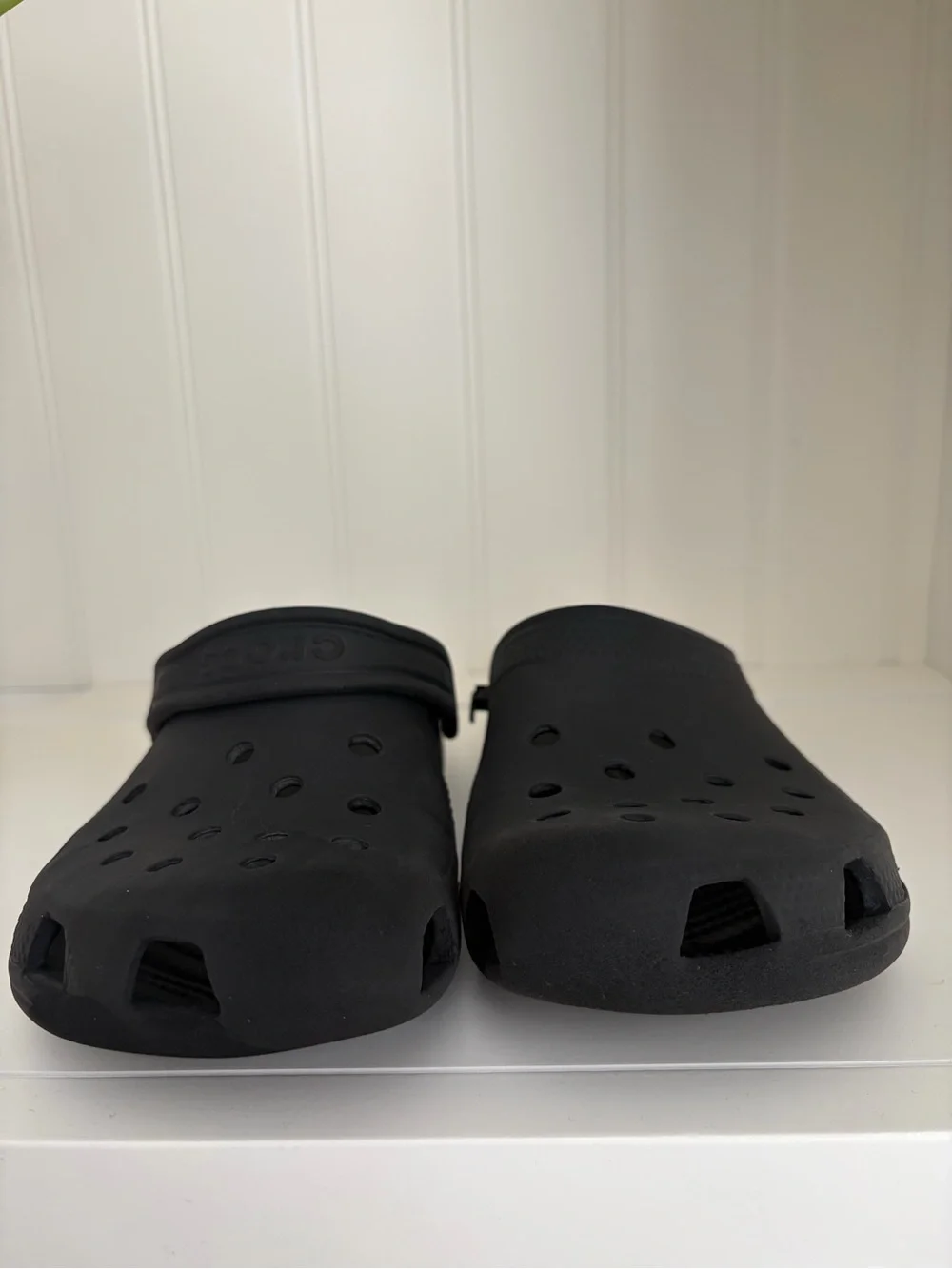 black Crocs size J2